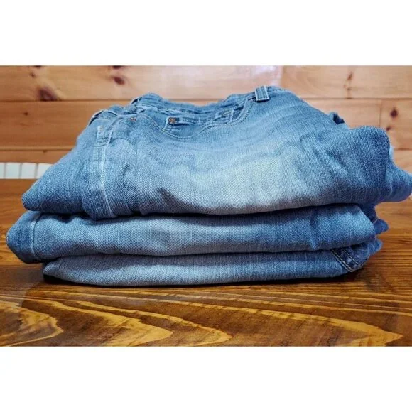 3 Women Levi Strauss Signature Mid Rise Boot Cut 31W 30L - Picture 9 of 9